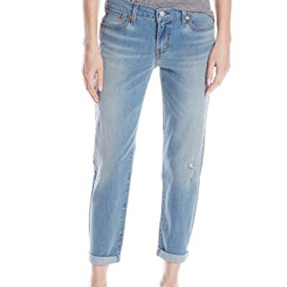 Levi's Distressed Boyfriend Cropped Jeans